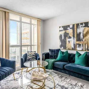  Appartement One Bed And Den Upscale Comfort With Parking